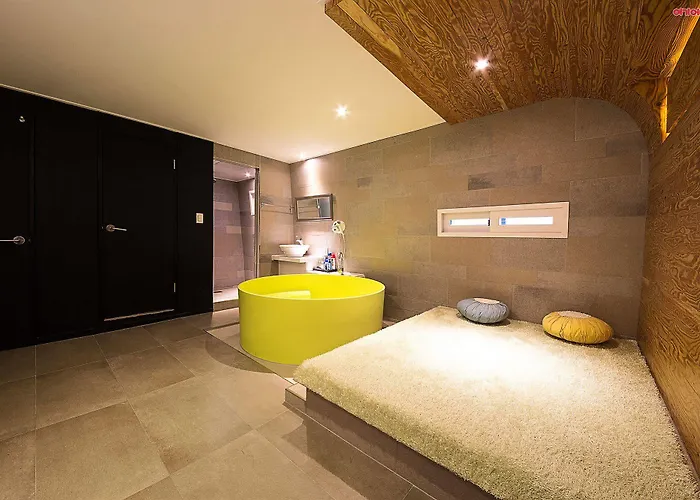 Hotel Ez 2*