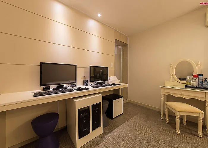 Hotel Ez 2*